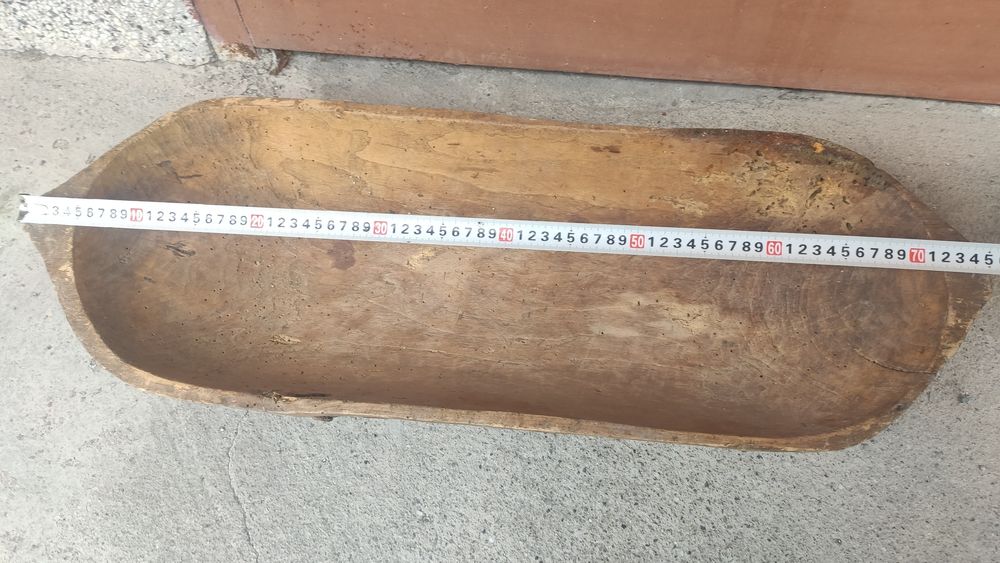 Нощви, дървено корито