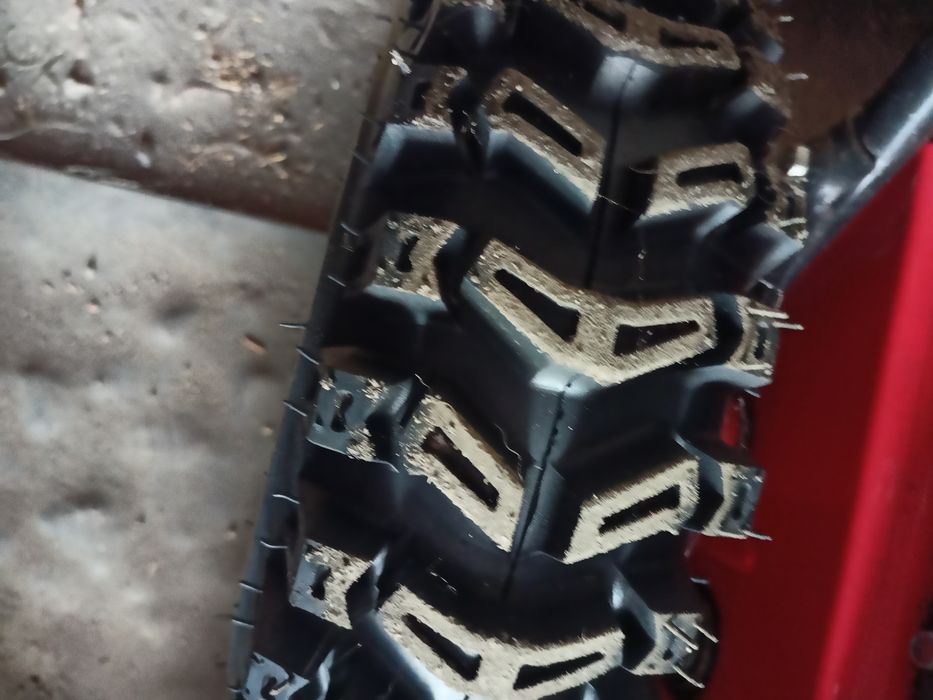 Продам снегоуборщик новый.