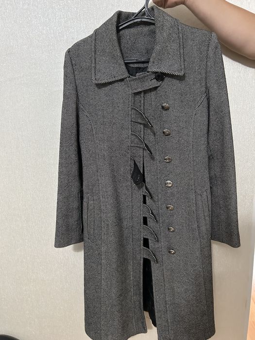 Продам пальто демисезонное