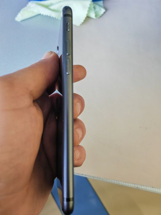 IPhone 8,64GB,82%батерия,OS 16.7.12