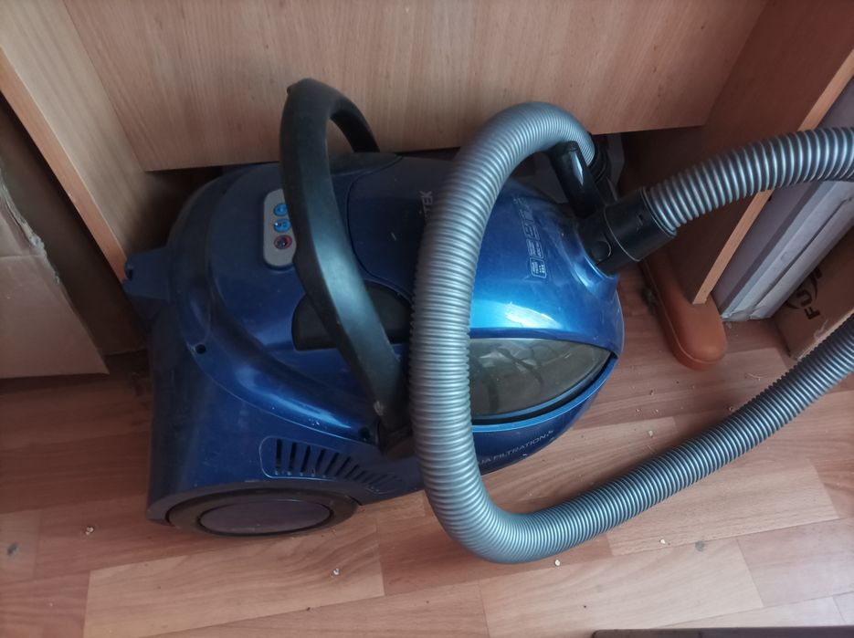 Продам пылесос в хорошем состоянии