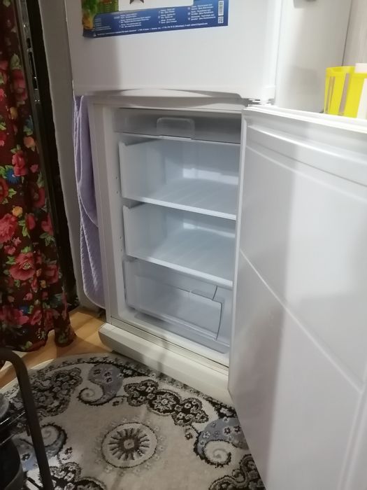 Продам холодильник не дорого Индезит