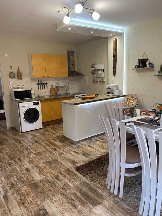 Дава се под наем Тристаен апартамент в Трявна - 78 кв.м за 110000 € - Снимка #2