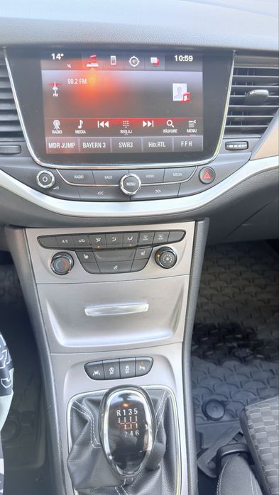 Opel astra sports tourer+ 2018 1.6cdti