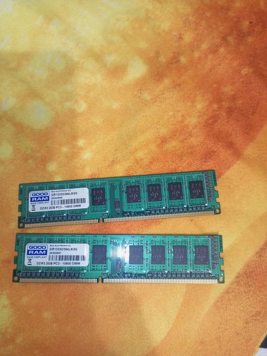 Продам ОЗУ DDR4 4gb и DDR3 2 gb