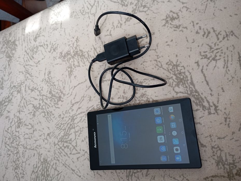 Таблет Леново за ползване.
