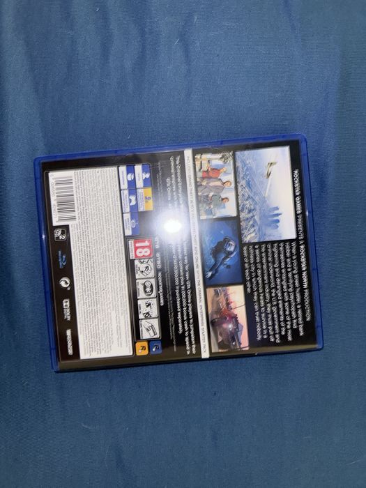 Продавам два диска, единият е неотварян, GTA V.