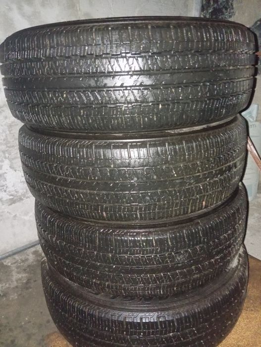 Продам шины,всесезонка,215/60/R17.