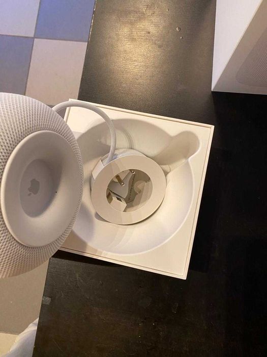 Apple HomePod новая