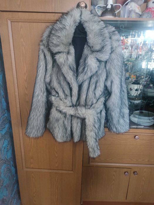 Шуба из экомеха новая