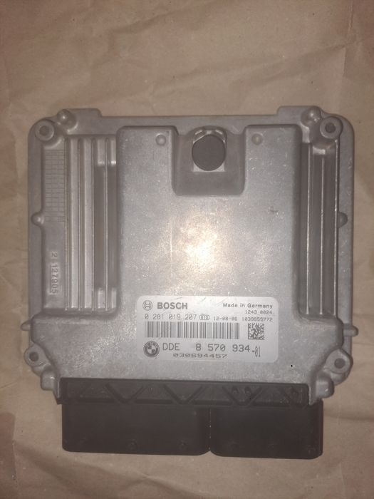 Calculator Motor ECU BMW DDE 8570934 / Bosch 0281019207
