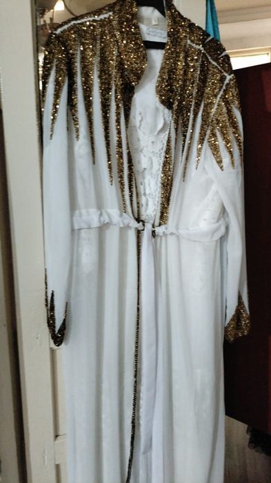 Платья вечерние на той