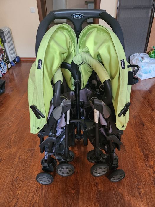 Коляска двухместная 45000 тг.