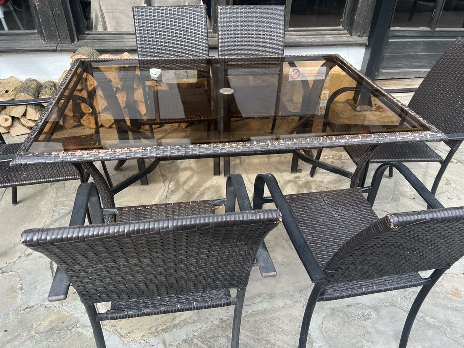 Маса от ратан със 6 стола