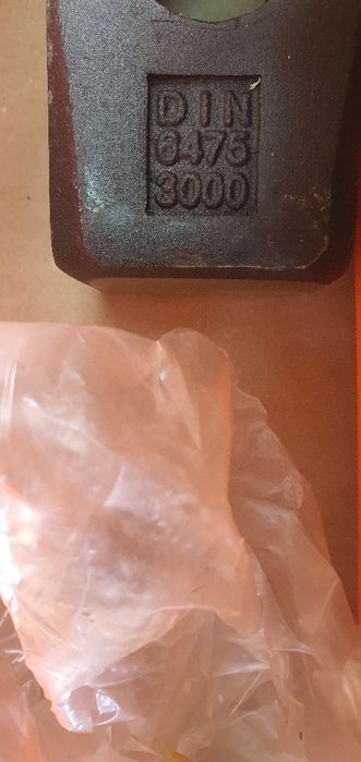 Кувалда с длинной ручкой