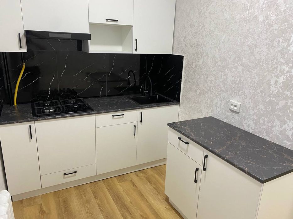 Продается своя 1 комнатная квартира на Массиве Куйлюк 5 !