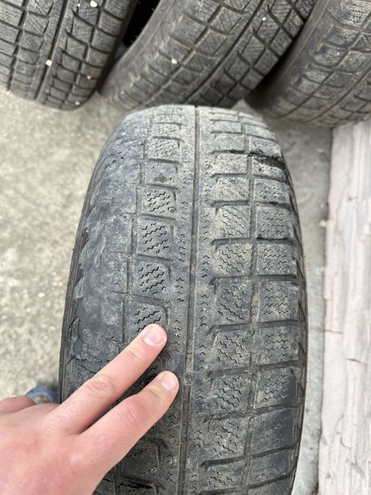185 / 60 / 15 - GoodRide зимни 8мм дот 23год