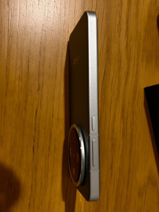 Продавам/Бартер-vivo X200 pro mini/16-512/, перфектен, комплект.