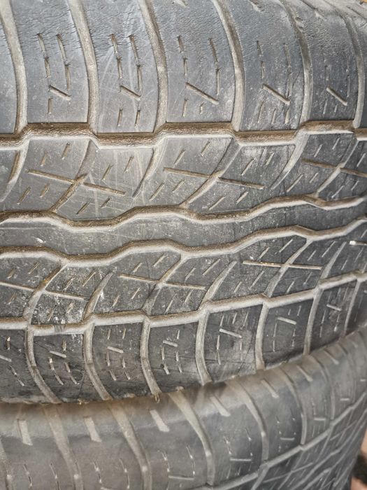 Гуми за джип всесезонни