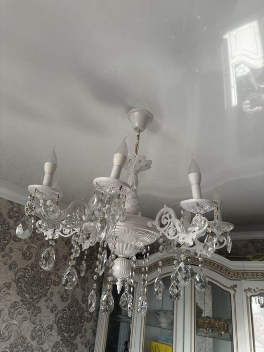 Люстра сатылады.