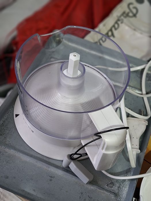 Цитрусовая соковыжималка фирмы BRAUN