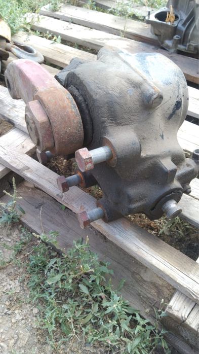 Гидроуселитель руля Ивеко евростар