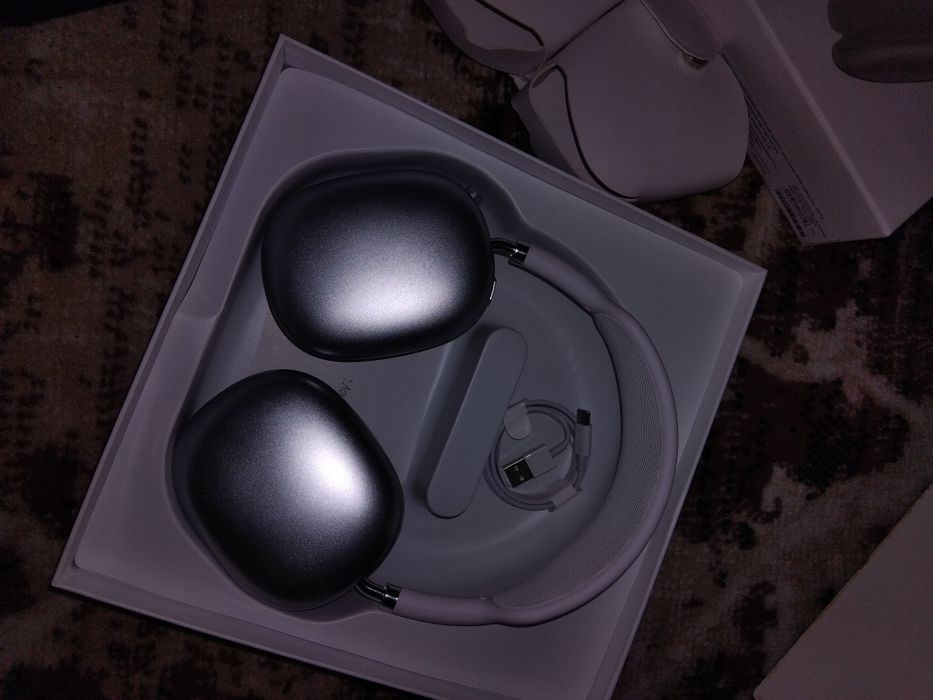Наушники Airpods Max