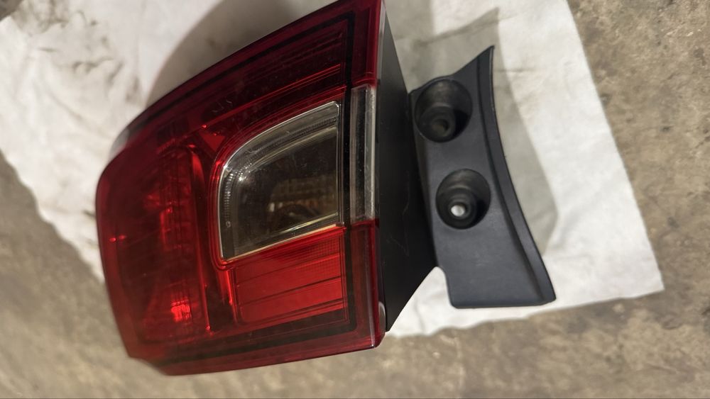 Lampa / Stop dreapta spate RENAULT CLIO 4 / AN 2014 - COD 265502631R