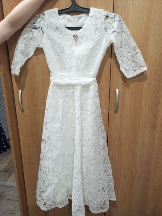 Платье на девочку  6-8лет