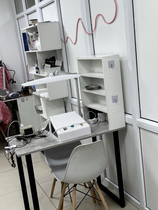 Сдам рабочие место мастеру маникюра