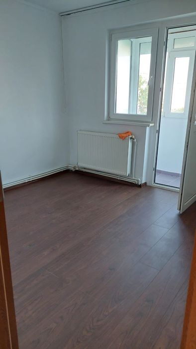 Vând apartament cartier obor