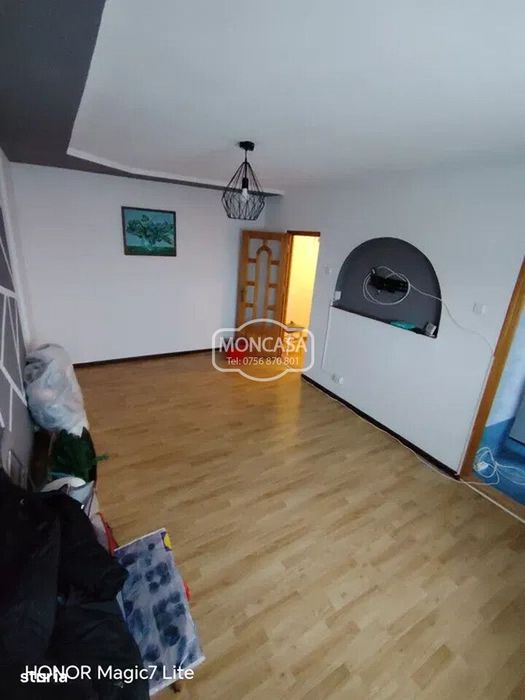 Garsoniera zona Catamarasti Deal, etaj 3