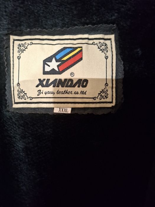 Haina dama din piele culoare gri în stare buna