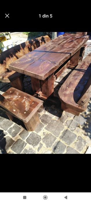 Mobilier rustic din lemn masiv