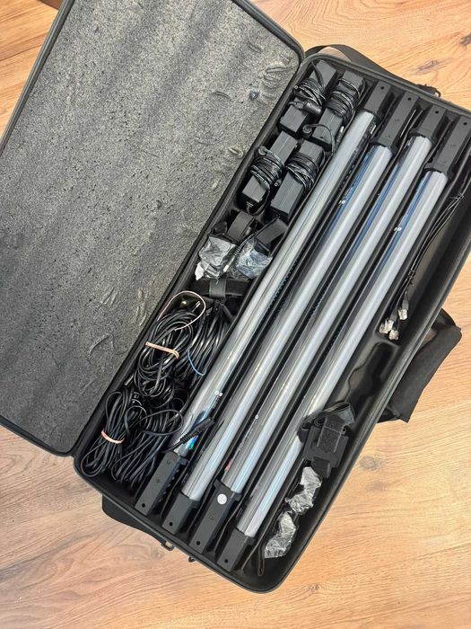 lumini GODOX 4 buc tube TL60 + 4 trepieduri + monturi