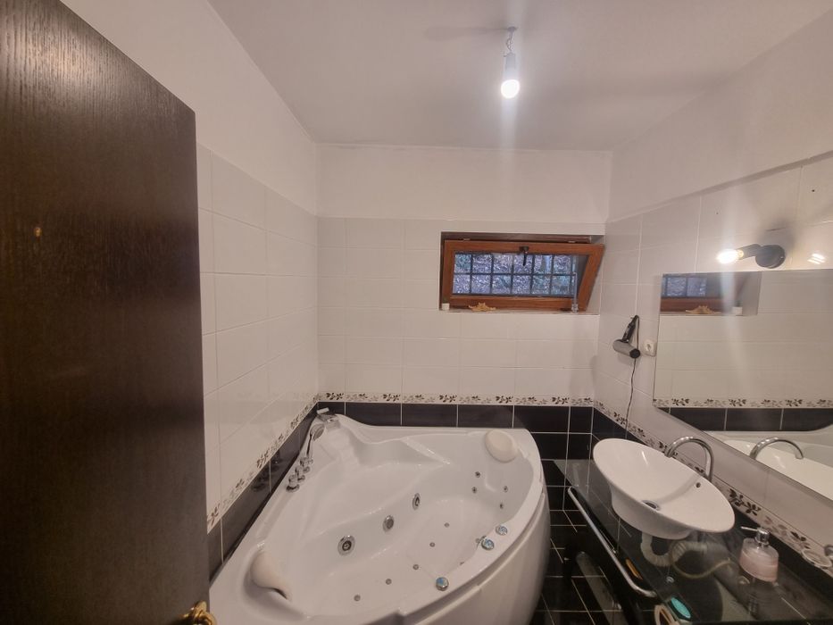 Cabana  cu ciubar de închiriat . Indisponibila de revelion