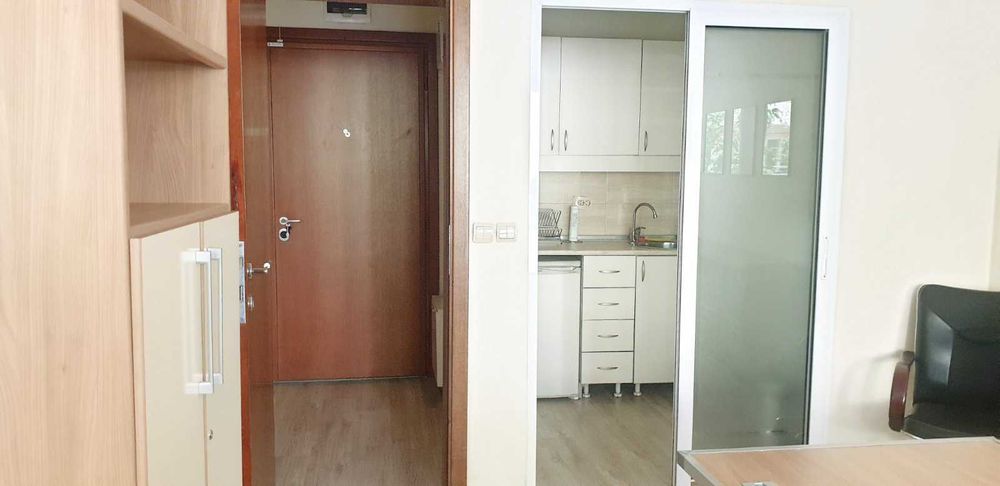 Дава се под наем Офис в София, Зона Б-5 - 78 кв.м за 650 € - Снимка #12