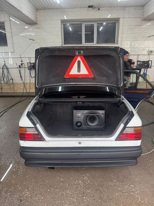 Мерс 124 продам срочно