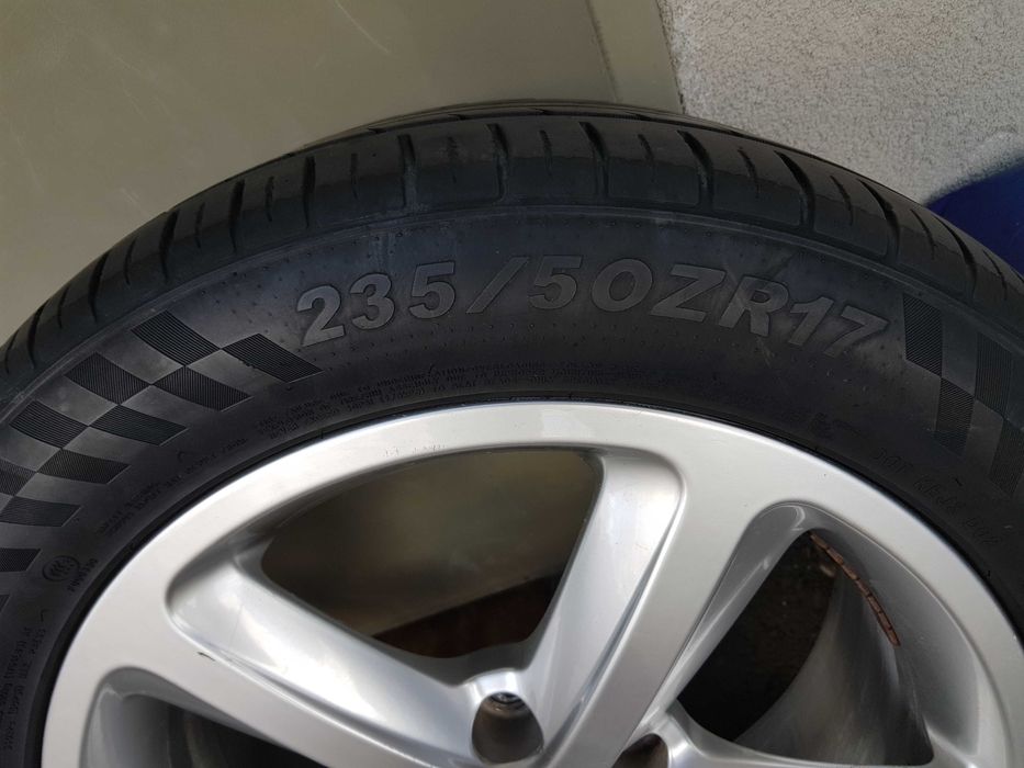 Anvelope 235/50 R17