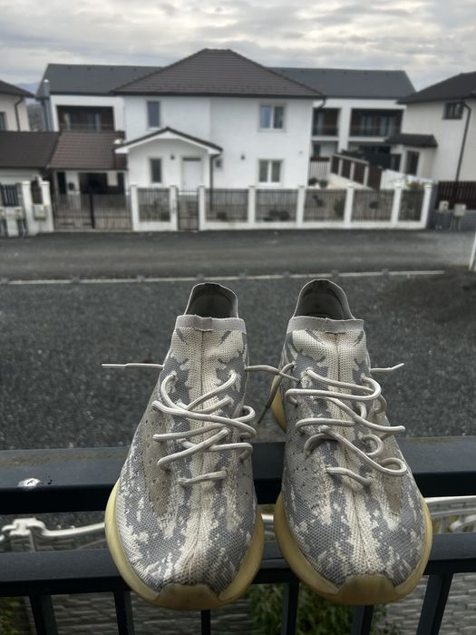Adidas Yeezy 380