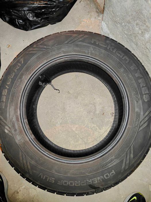 Продавам гуми NOKIAN POWERPROOF SUV 235/65/17