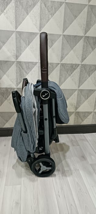 Продам детскую коляску