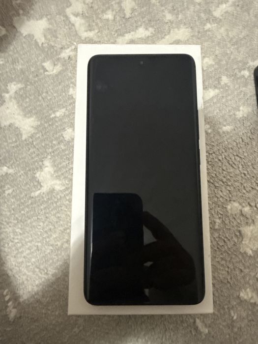 Продам Xiaomi Redmi note 13 pro+ 5G 12/512 гб