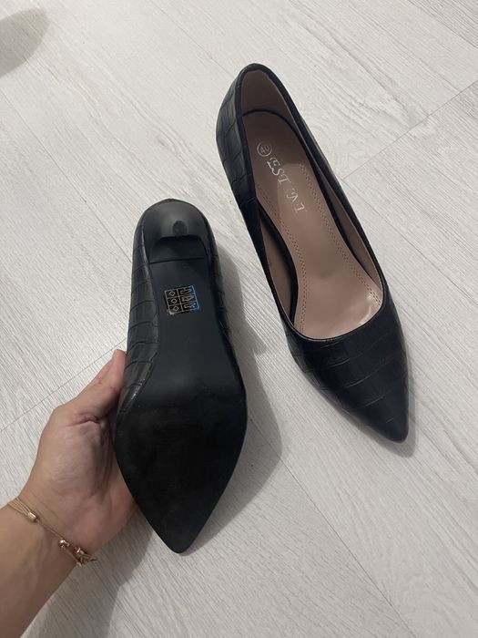 Pantofi mărime 40