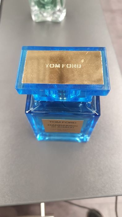 Vând parfum TOM FORD Mandarino di Amalfi Eau de Parfum