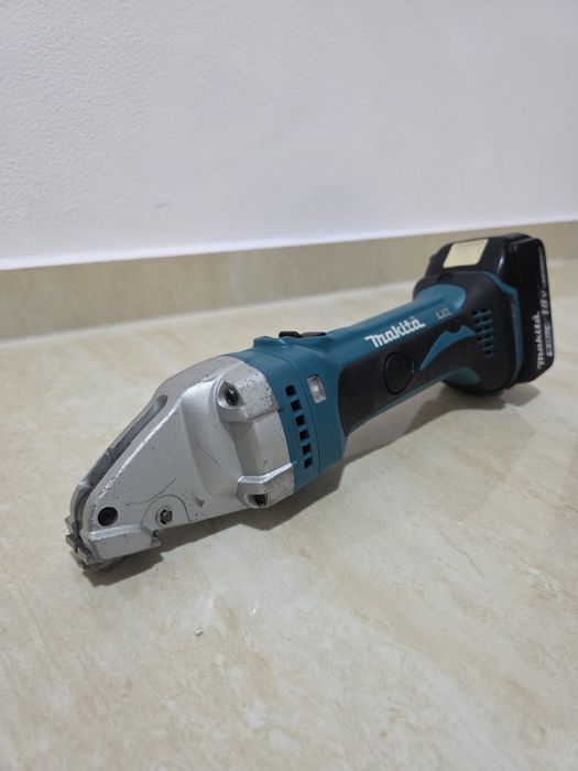 Aparat masina Foarfeca de taiat tabla Makita DJS 161