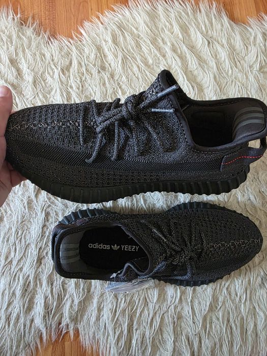 Adidasi adidas Yeezy