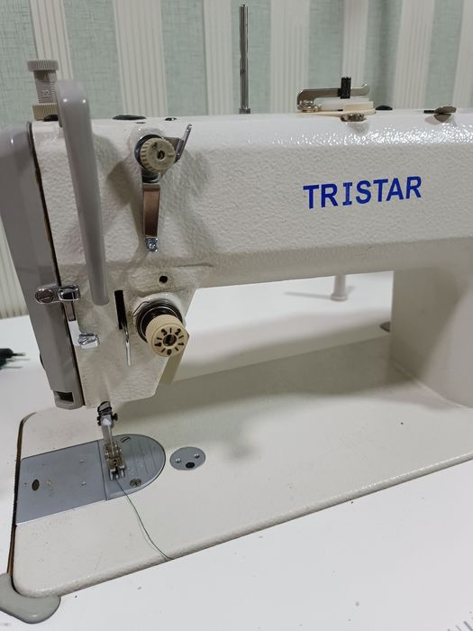 Швейная машина TRISTAR