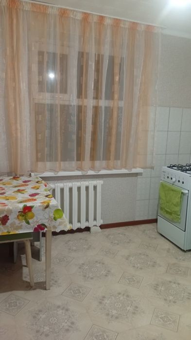 Сдам 1 ком.кв посуточно на 11мкр