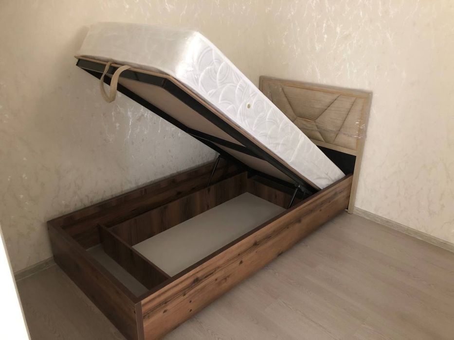 Xaytek kravat. Razmeri 200 x 90 sm matras tushadi. Matryal 100% mdf.